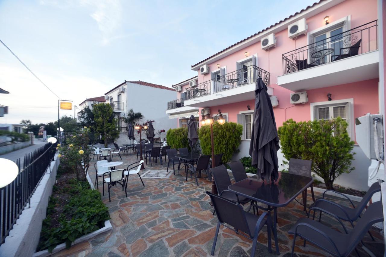 Anaxos Bay Rooms & Apartments Екстер'єр фото