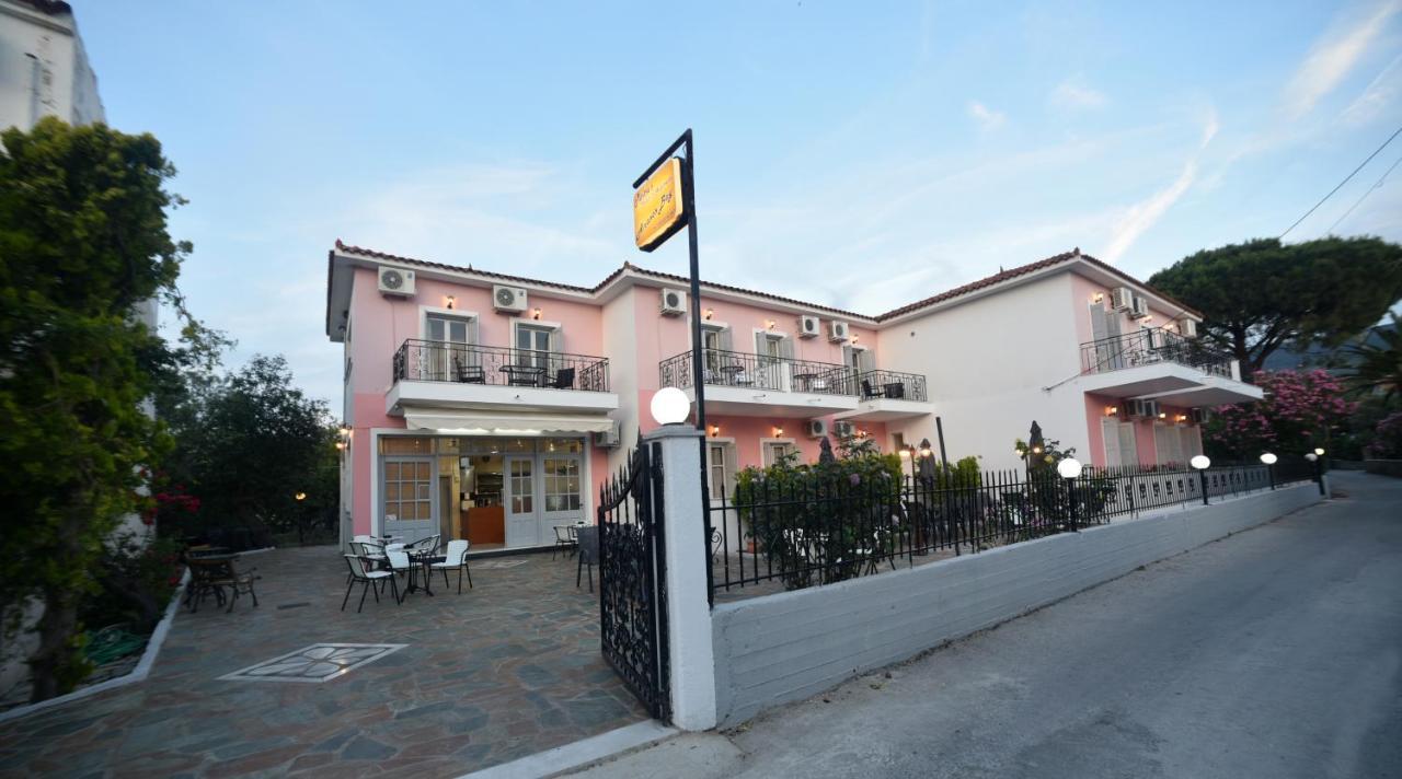 Anaxos Bay Rooms & Apartments Екстер'єр фото